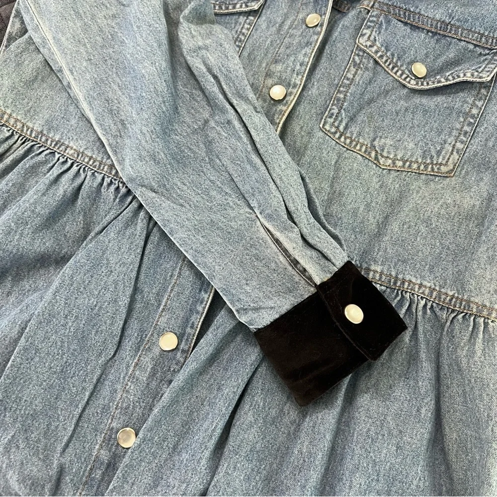Scarlett Chambray Dress Women’s Size 12 Western Velvet Trim Pearl Snap Rodeo EE